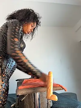 Snapshot of MerliaSsomer chatting on October 21, 1:23 pm MerliaSsomer online show from October 21, 1:23 pm