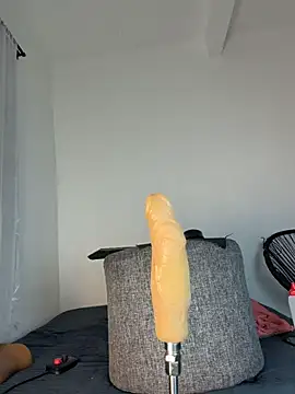 MerliaSsomer online show from April 4, 1:52 pm