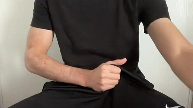 Snapshot of ncjuice_ chatting on November 9, 2:15 pm ncjuice online show from November 9, 2:15 pm