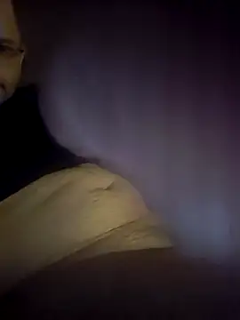 Curious9884 online show from March 21, 12:59 am