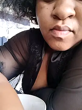 thicknjuicyx online show from October 7, 7:27 am