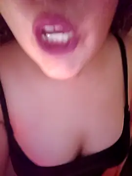 Snapshot of bbw_desire6 chatting on October 21, 8:53 pm bbw desire6 online show from October 21, 8:53 pm