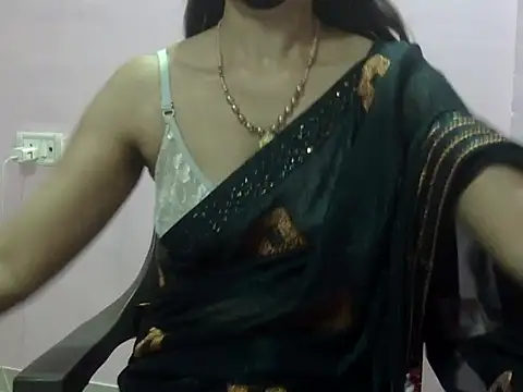 Laila Cute online show from April 14, 4:13 pm