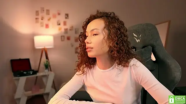 branchwithflowerss online show from October 10, 11:53 am