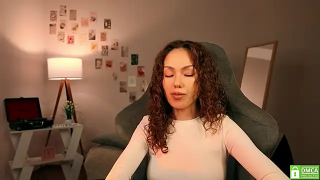 branchwithflowerss online show from November 19, 11:43 am