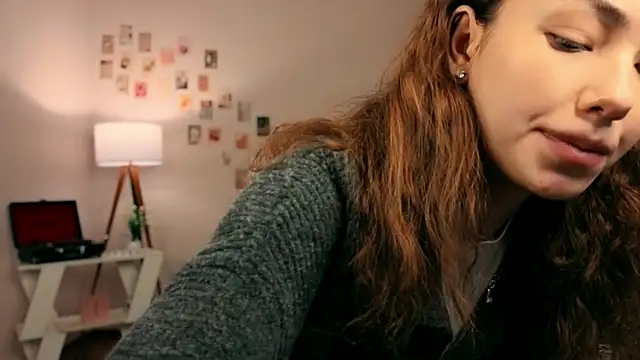 branchwithflowerss online show from November 28, 12:41 pm