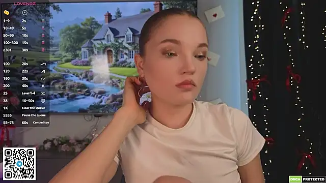 JulieLupo online show from April 1, 7:20 am