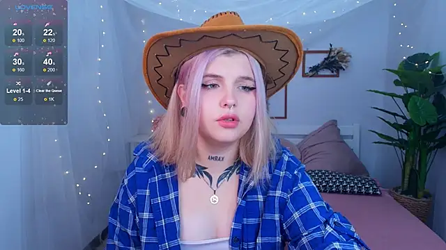 Shad0wPurr online show from October 11, 10:36 am