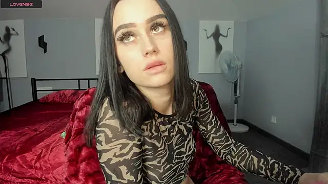 Snapshot of Lisa__Johnson chatting on October 23, 12:32 am Lisa Johnson online show from October 23, 12:32 am