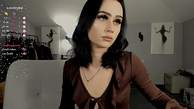 Snapshot of Lisa__Johnson chatting on November 25, 12:10 am Lisa Johnson online show from November 25, 12:10 am