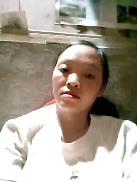 Snapshot of Minkine022 chatting on October 8, 8:12 am Minkine022 online show from October 8, 8:12 am