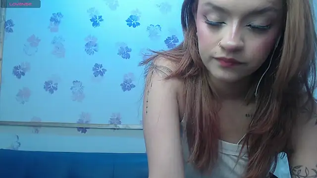Alyy cute  online show from October 8, 2:04 pm