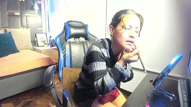 Snapshot of Sashapornxxx chatting on October 6, 10:23 am Sashapornxxx online show from October 6, 10:23 am