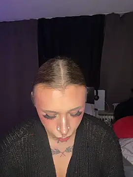 Snapshot of Kimberly-sweety chatting on October 18, 8:20 pm Kimberly-sweety online show from October 18, 8:20 pm