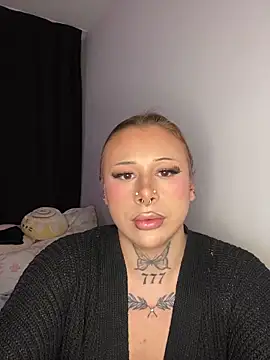 Snapshot of Kimberly-sweety chatting on November 22, 9:03 pm Kimberly-sweety online show from November 22, 9:03 pm