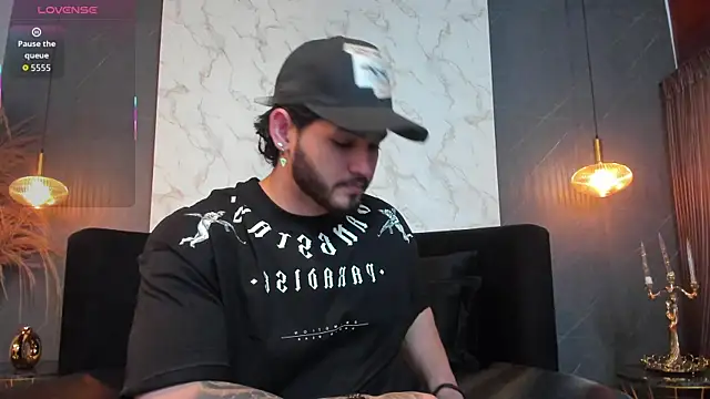 Snapshot of ElianKeiser chatting on November 21, 1:10 pm ElianKeiser online show from November 21, 1:10 pm