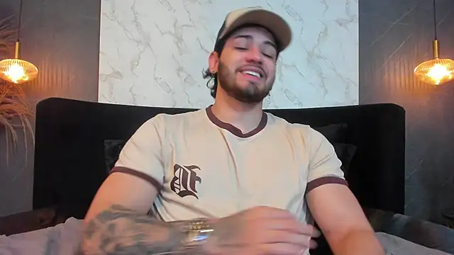 Snapshot of ElianKeiser chatting on December 3, 12:03 pm ElianKeiser online show from December 3, 12:03 pm