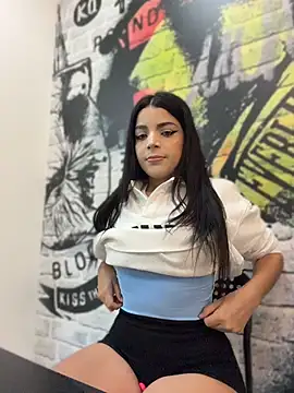 ArieliciousXXX online show from May 29, 1:09 pm