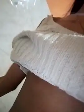 Snapshot of Jg135667 chatting on October 21, 11:27 pm Jg135667 online show from October 21, 11:27 pm