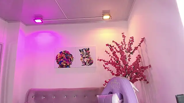 Summer miller online show from March 6, 11:39 am