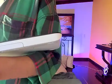 Snapshot of Zulyhenao chatting on October 15, 4:56 am Zulyhenao online show from October 15, 4:56 am