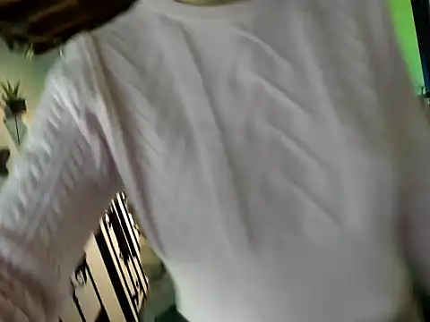 Snapshot of Zulyhenao chatting on October 18, 4:15 am Zulyhenao online show from October 18, 4:15 am