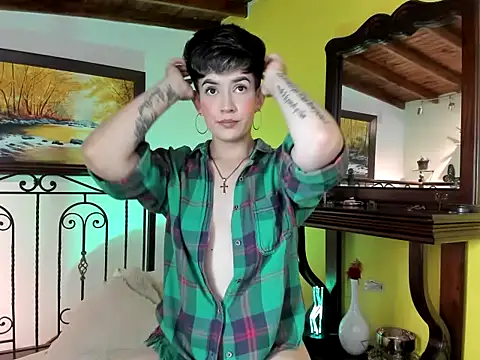 Snapshot of Zulyhenao chatting on October 28, 3:21 am Zulyhenao online show from October 28, 3:21 am