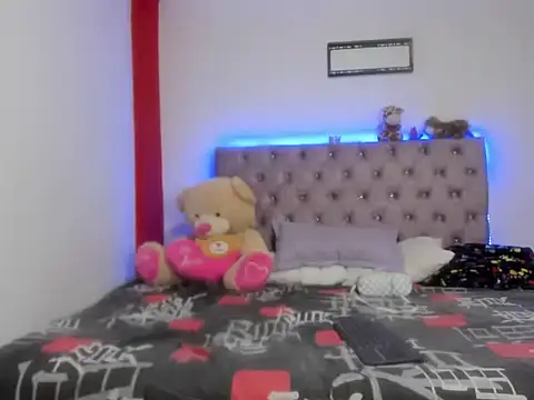 Snapshot of Stefany_Andruw chatting on October 9, 5:55 pm Stefany Andruw online show from October 9, 5:55 pm