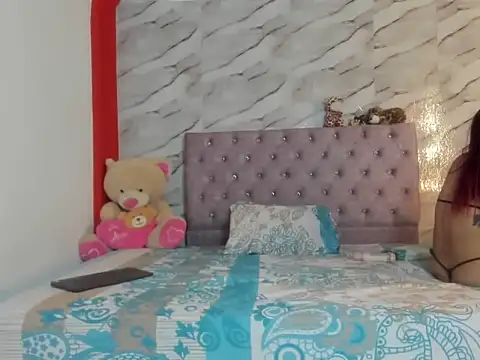 Snapshot of Stefany_Andruw chatting on October 17, 1:25 pm Stefany Andruw online show from October 17, 1:25 pm