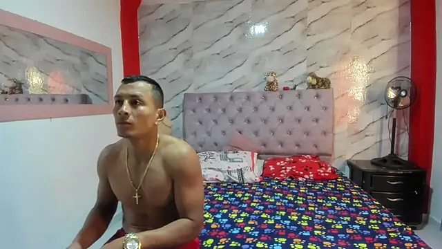 Snapshot of Stefany_Andruw chatting on November 11, 2:44 am Stefany Andruw online show from November 11, 2:44 am