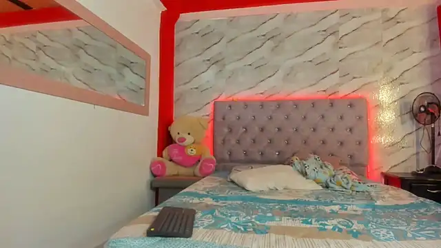 Snapshot of Stefany_Andruw chatting on November 25, 2:33 am Stefany Andruw online show from November 25, 2:33 am