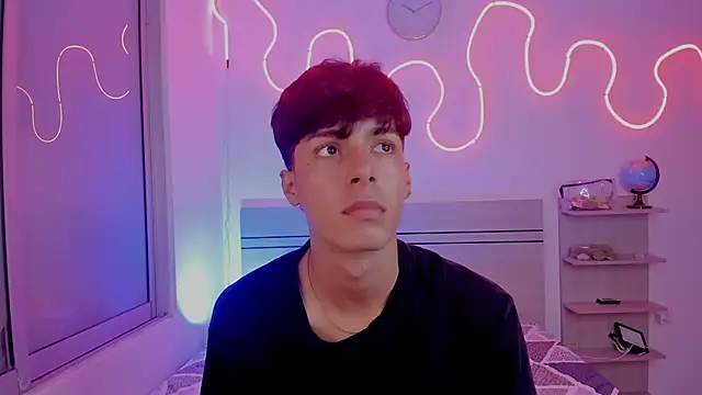 Snapshot of luccas_ferreira chatting on November 26, 8:21 pm luccas ferreira online show from November 26, 8:21 pm