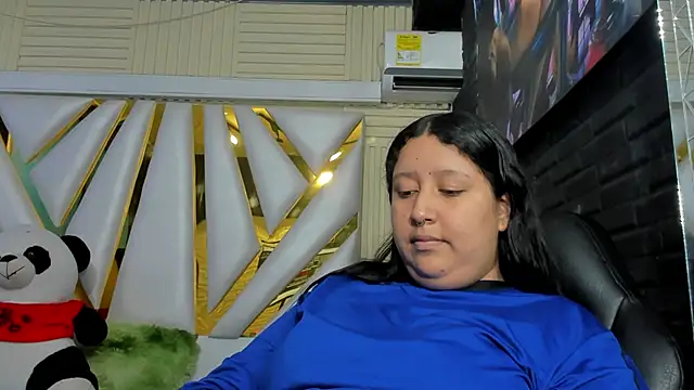 DulcineaSaenz online show from October 10, 7:24 pm