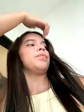 Snapshot of gabriiieela_ chatting on October 25, 9:20 pm gabriiieela online show from October 25, 9:20 pm