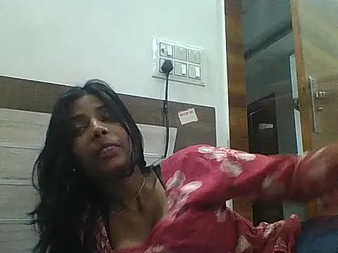 zoya your online show from April 4, 8:12 am