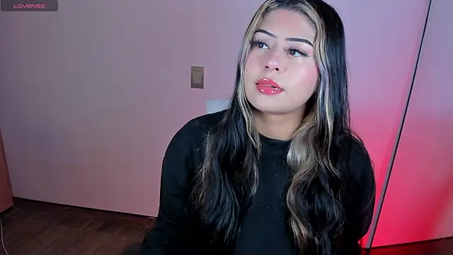 valeska  V online show from November 14, 3:49 am