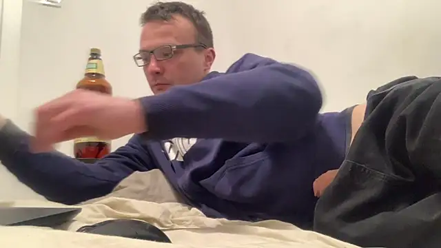 viktor1992-1-1 online show from February 14, 9:55 pm