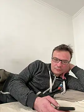 viktor1992-1-1 online show from March 6, 7:16 am