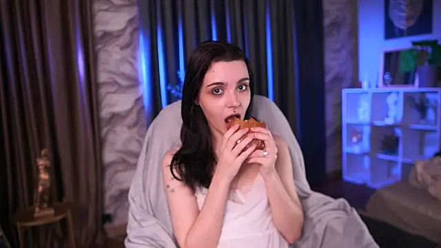 ElizabethMilller  online show from April 17, 10:24 pm