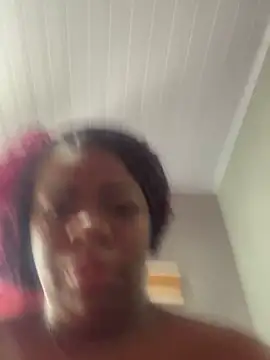 Snapshot of Priihmedeiros chatting on October 26, 11:16 am Priihmedeiros online show from October 26, 11:16 am