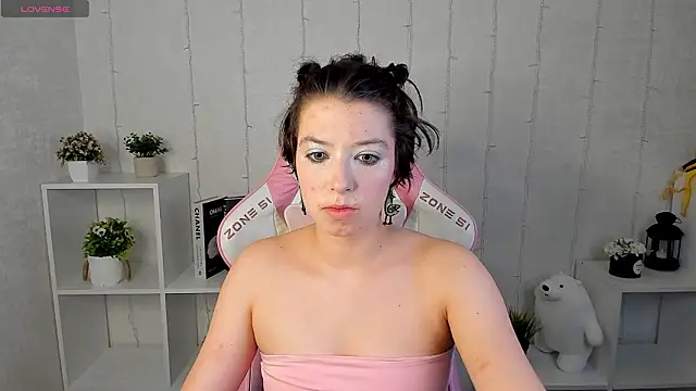 Sara Frayer online show from February 14, 1:02 am