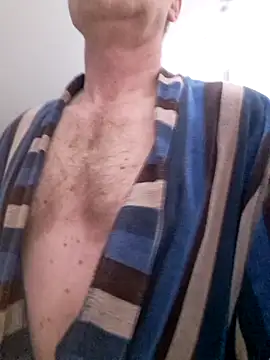 Snapshot of Vintermelon2 chatting on February 22, 6:13 am Vintermelon2 online show from February 22, 6:13 am