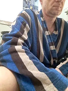 Snapshot of Vintermelon2 chatting on March 1, 6:59 am Vintermelon2 online show from March 1, 6:59 am