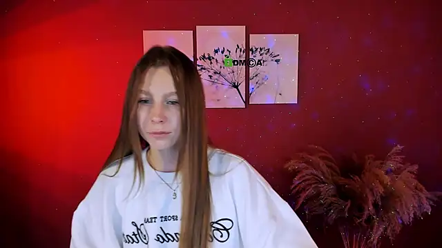Snapshot of esme_moore_ chatting on October 10, 8:46 am esme moore online show from October 10, 8:46 am