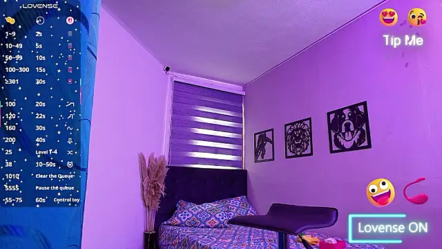 Nikki Vesper online show from March 20, 9:30 pm