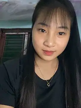 Snapshot of banlinh004 chatting on October 5, 2:37 pm banlinh004 online show from October 5, 2:37 pm