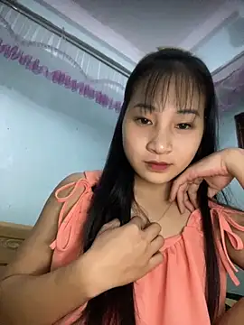 Snapshot of banlinh004 chatting on October 12, 3:44 pm banlinh004 online show from October 12, 3:44 pm