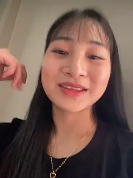 Snapshot of banlinh004 chatting on October 19, 5:41 am banlinh004 online show from October 19, 5:41 am