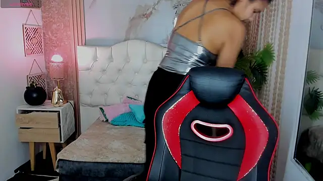 AriaVega online show from April 1, 1:01 pm