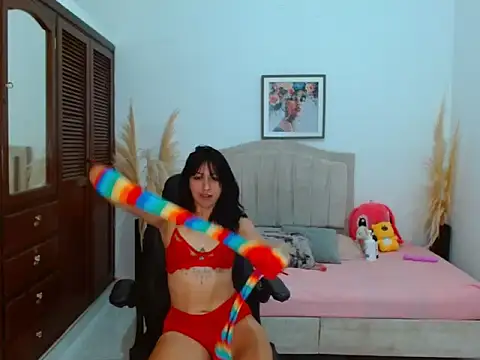 Snapshot of annyrusso chatting on December 5, 5:53 pm annyrusso online show from December 5, 5:53 pm